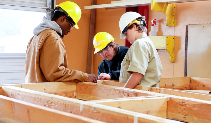 Things You Should Know About Hiring A Carpenter